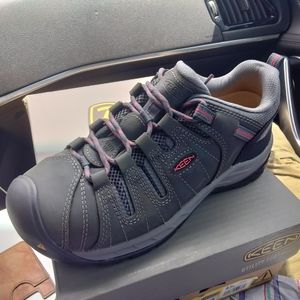 Keen steel toe women's size 8.5